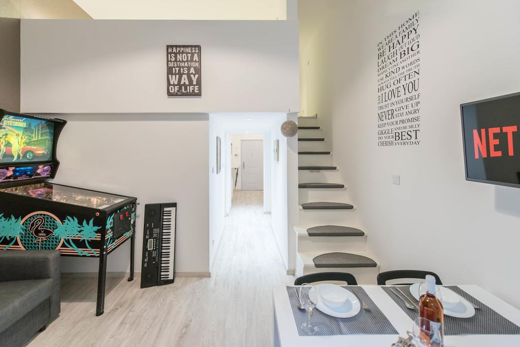 Happy Home Joy - Apartment With Free Pinball Machine Budapest Exterior photo